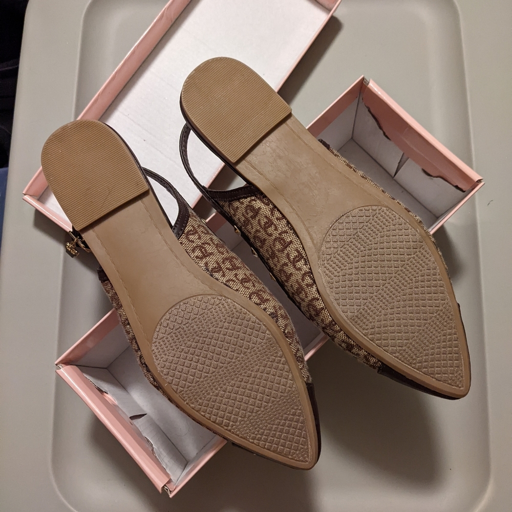 Juicy Couture Flats - Picture 6 of 7